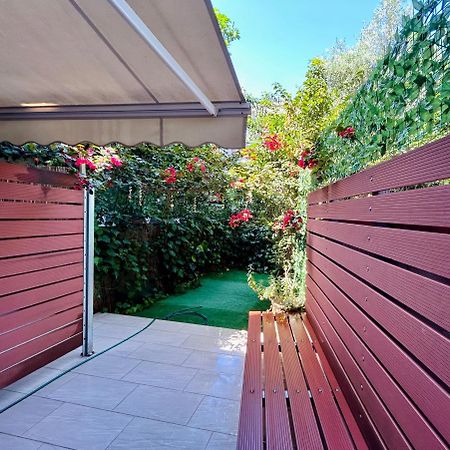 Apus Apartments Lefkáda エクステリア 写真