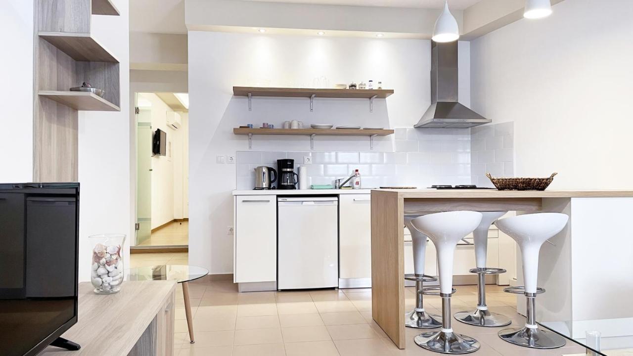 Apus Apartments Lefkáda エクステリア 写真